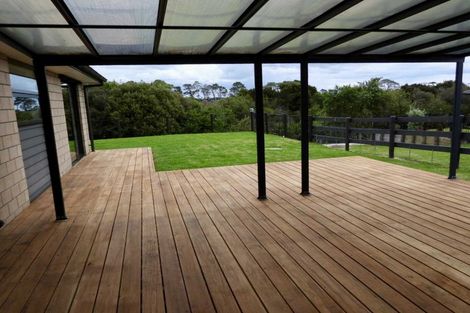 Photo of property in 35 Tahuna Minhinnick Drive, Glenbrook, 2681