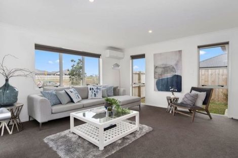 Photo of property in 30 Livingstone Drive, Papamoa Beach, Papamoa, 3118