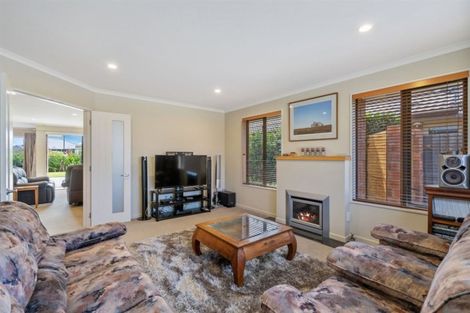 Photo of property in 7 Strathcarron Place, Broomfield, Christchurch, 8042