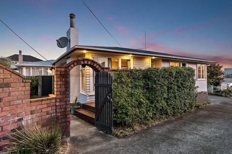 Photo of property in 46 Strid Road, Te Atatu South, Auckland, 0610