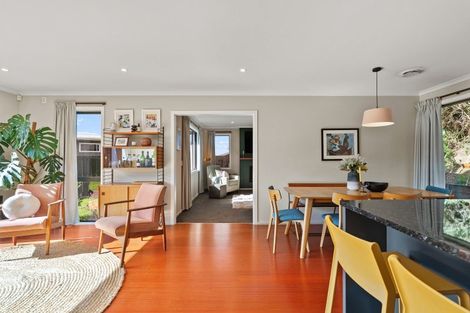 Photo of property in 73 Downing Street, Crofton Downs, Wellington, 6035