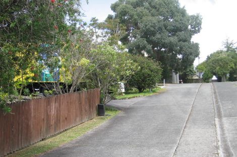 Photo of property in 1/22 Theban Place, Totara Vale, Auckland, 0629
