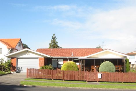 Photo of property in 1/11 Grande Vue Road, Papatoetoe, Auckland, 2025