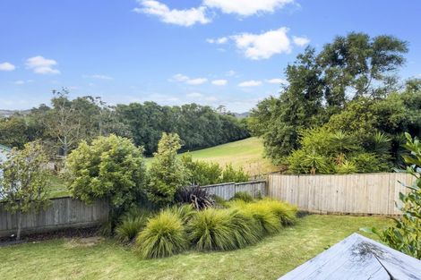 Photo of property in 7 Nerehana Place, Red Beach, 0932