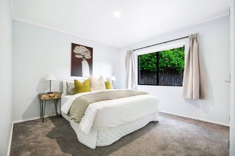 Photo of property in 2/1 Hatherlow Street, Glenfield, Auckland, 0629