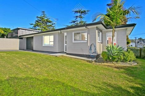 Photo of property in 2/1 Raeben Avenue, Hillcrest, Auckland, 0627