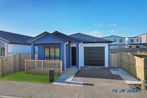 Photo of property in 43 Tributary Parade, Karaka, 2113