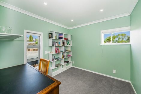 Photo of property in 17 Winton Street, Paraparaumu Beach, Paraparaumu, 5032