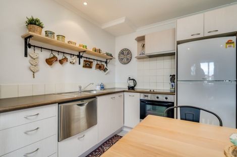 Photo of property in 4/281 Maunganui Road, Mount Maunganui, 3116