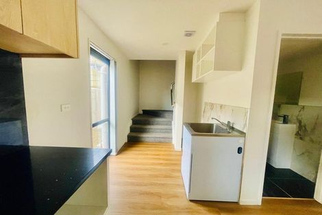 Photo of property in 10a Benton Place, Manurewa, Auckland, 2102