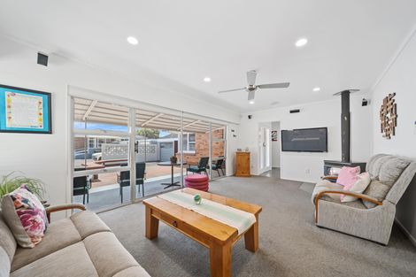 Photo of property in 13a Glen Avenue, Papatoetoe, Auckland, 2025
