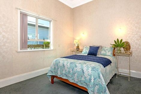 Photo of property in 2 Root Street, Gisborne, 4010