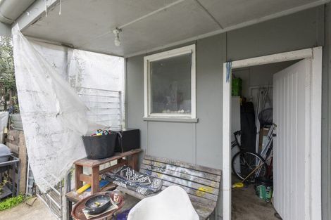 Photo of property in 11 Cambridge Terrace, Kaiti, Gisborne, 4010
