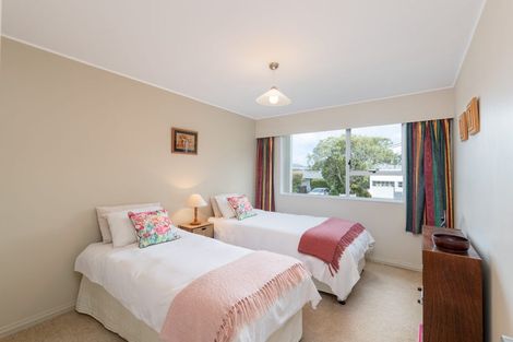 Photo of property in 5 Ardal Grove, Tirohanga, Lower Hutt, 5010