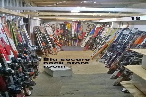 Photo of property in 12 Frye Crescent, Albert Town, Wanaka, 9305