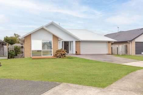 Photo of property in 17 Teatree Close, Huntington, Hamilton, 3210