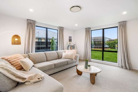 Photo of property in 10 Lewis Crescent, Rolleston, 7614