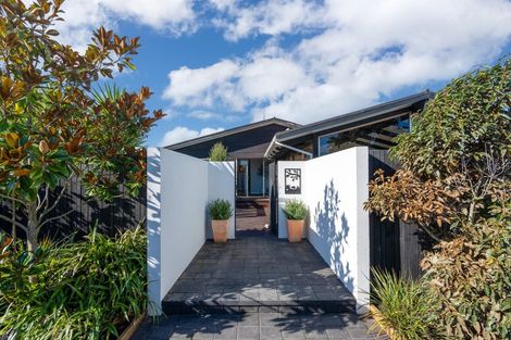 Photo of property in 16 Chilton Drive, Mairehau, Christchurch, 8052