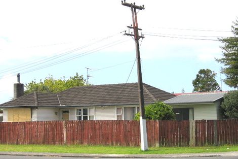 Photo of property in 1/117 Lancaster Road, Beach Haven, Auckland, 0626