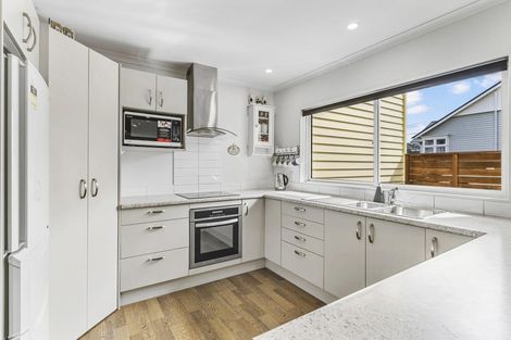 Photo of property in 51b Kemp Street, Kilbirnie, Wellington, 6022