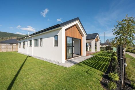 Photo of property in 1 Greenway Crescent, Hope, 7020