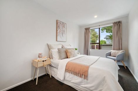 Photo of property in 32 Prestons Road, Redwood, Christchurch, 8051