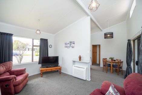 Photo of property in 15 Chelmarsh Place, Highbury, Palmerston North, 4412