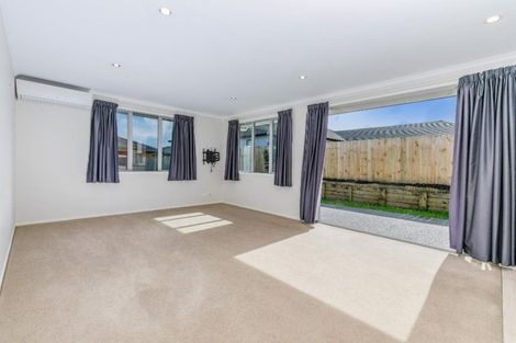 Photo of property in 15 Karika Place, Massey, Auckland, 0614