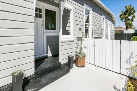 Photo of property in 18 Ascot Street, Saint Kilda, Dunedin, 9012