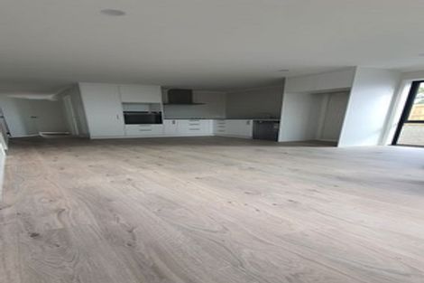 Photo of property in 33 Red Hills Road, Massey, Auckland, 0614