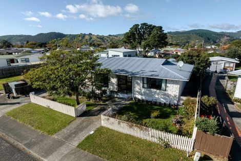 Photo of property in 34 Makarini Street, Paraparaumu, 5032