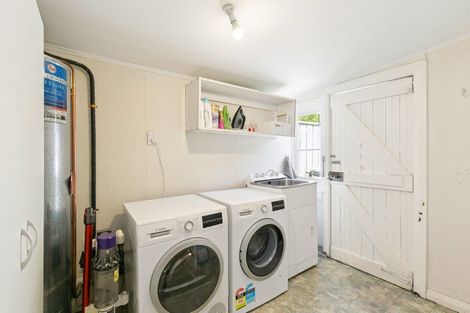 Photo of property in 54 Kilbirnie Crescent, Kilbirnie, Wellington, 6022