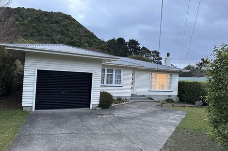 Photo of property in 32 Maymorn Road, Te Marua, Upper Hutt, 5018
