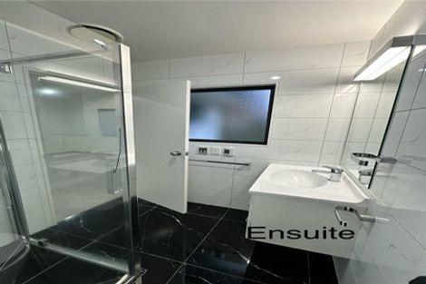 Photo of property in 32 Ring Lane, Paparangi, Wellington, 6037