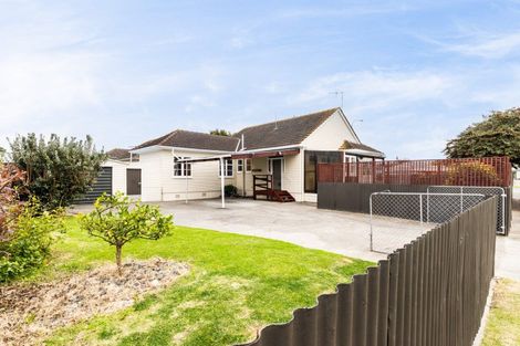 Photo of property in 82 Latham Street, Marewa, Napier, 4110