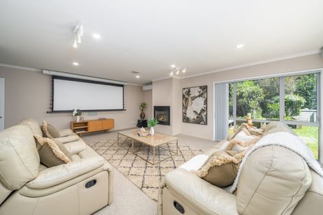 Photo of property in 4 Handly Grove, Churton Park, Wellington, 6037