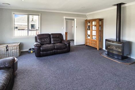 Photo of property in 77 Fraser Crescent, Elderslea, Upper Hutt, 5018