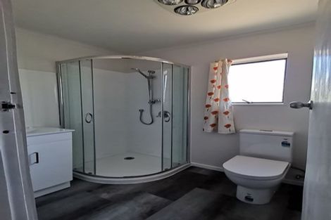 Photo of property in 9 Hinau Street, Tawa, Wellington, 5028