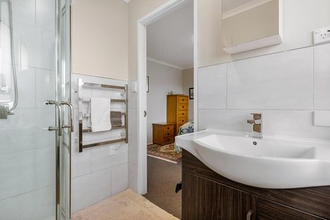 Photo of property in 19b Pine Road, Orewa, 0931