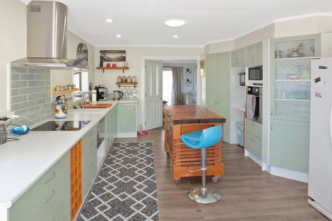 Photo of property in 22 Shortt Street, Foxton Beach, Foxton, 4815