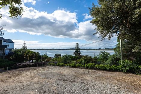 Photo of property in 4 The Brae, Mount Pleasant, Christchurch, 8081