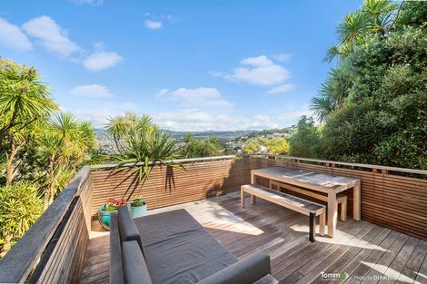 Photo of property in 27 Beacon Hill Road, Strathmore Park, Wellington, 6022