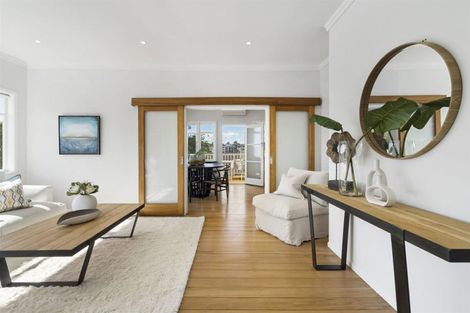 Photo of property in 2/5 Elderwood Lane, Belmont, Auckland, 0622