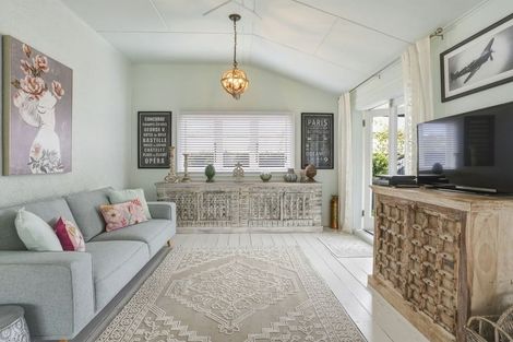 Photo of property in 7 Moore Street, Milton, 9220