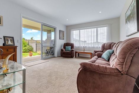 Photo of property in 5 Oak Place, Levin, 5510