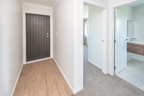 Photo of property in 6 Cross Street, Castlecliff, Wanganui, 4501
