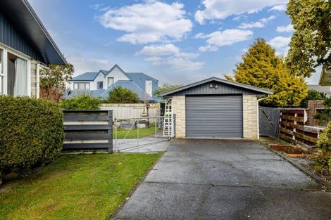Photo of property in 2 Ajax Place, Highbury, Palmerston North, 4412