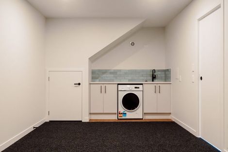 Photo of property in 15b Speedy Crescent, Hillcrest, Auckland, 0627