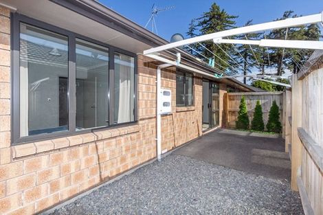 Photo of property in 102u3 Old Farm Road, Hamilton East, Hamilton, 3216