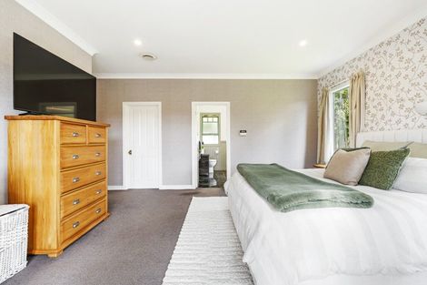 Photo of property in 484 Corbett Road, Lepperton, New Plymouth, 4373